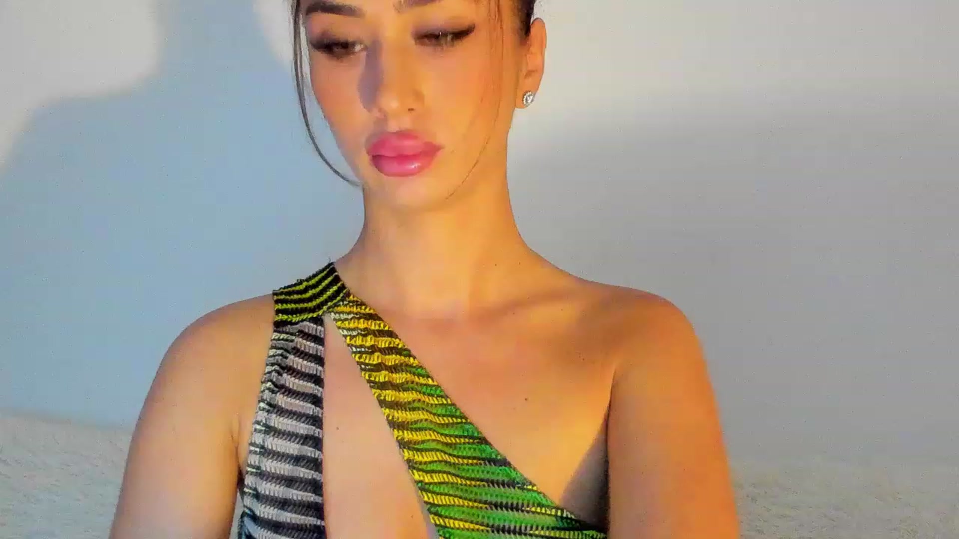 Gallery image thumbnail from MissAisha_'s myfreecams stream on, 02/25/2023, 14:44 image 9 of 20