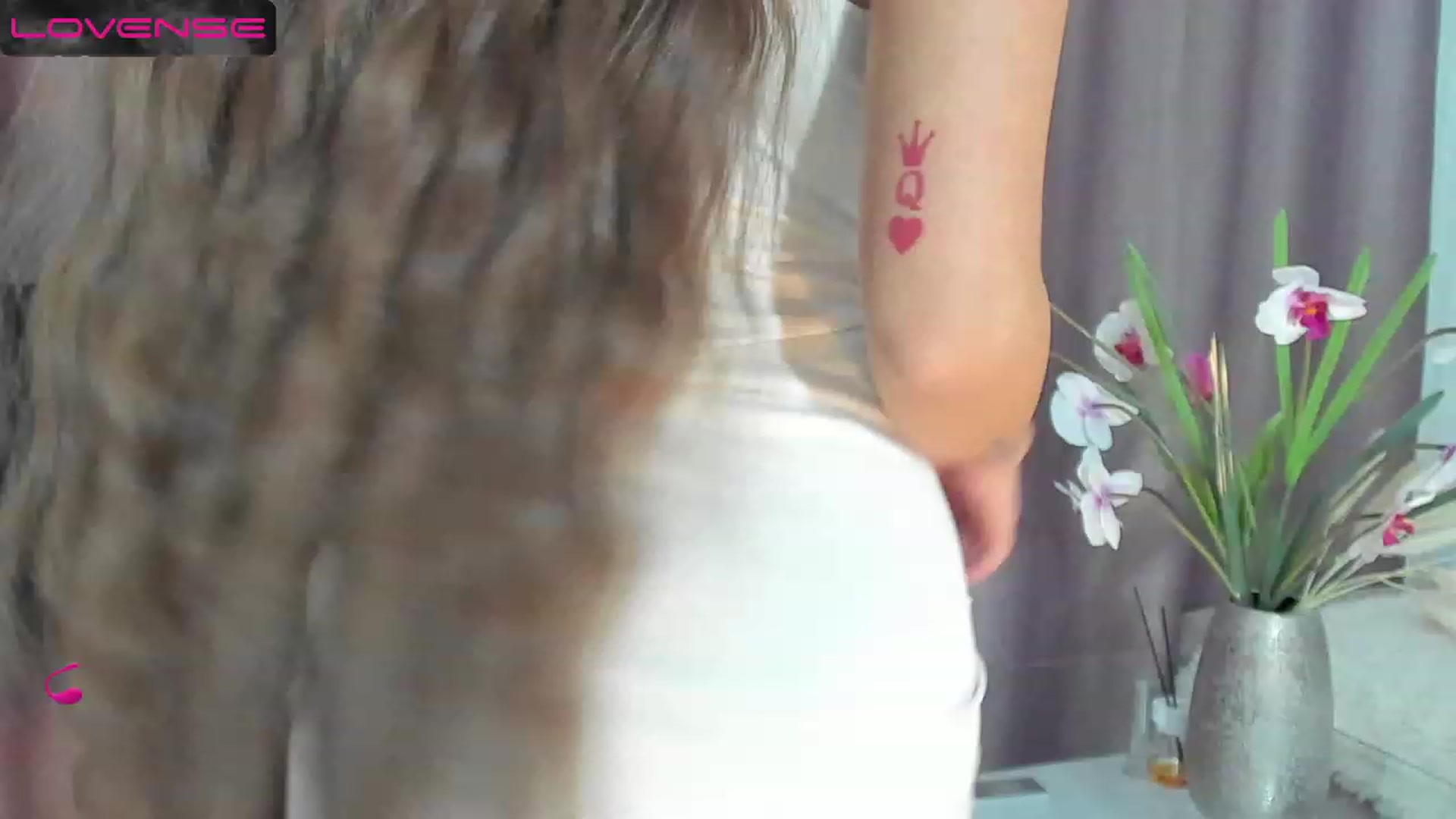 Gallery image thumbnail from MissAisha_'s myfreecams stream on, 03/11/2023, 17:20 image 10 of 20