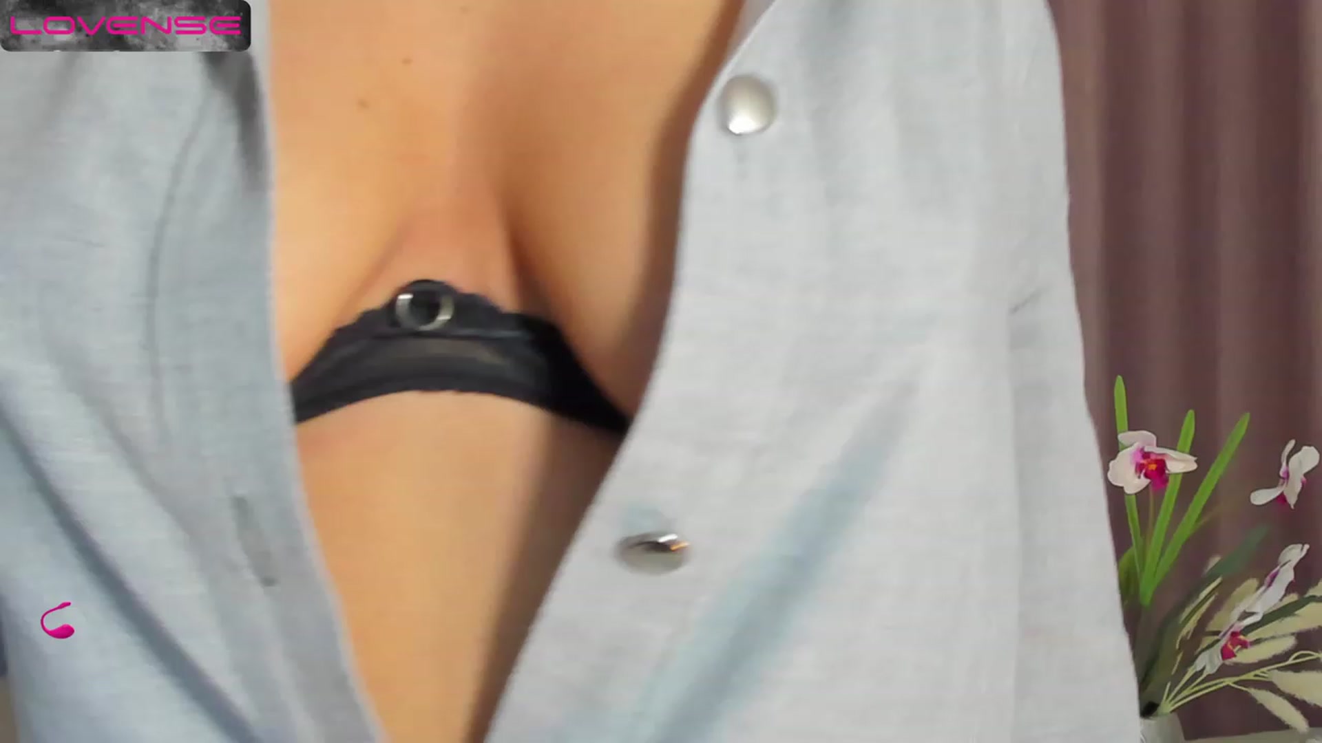 Gallery image thumbnail from MissAisha_'s myfreecams stream on, 03/12/2023, 18:03 image 2 of 20