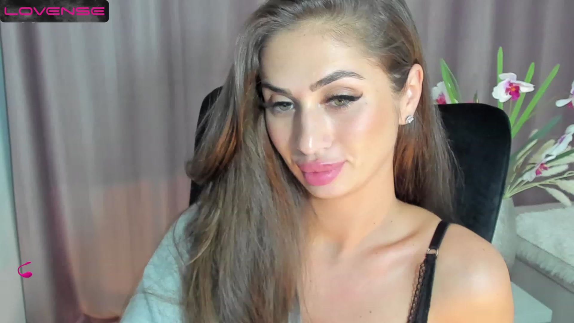 Gallery image thumbnail from MissAisha_'s myfreecams stream on, 03/12/2023, 18:03 image 20 of 20
