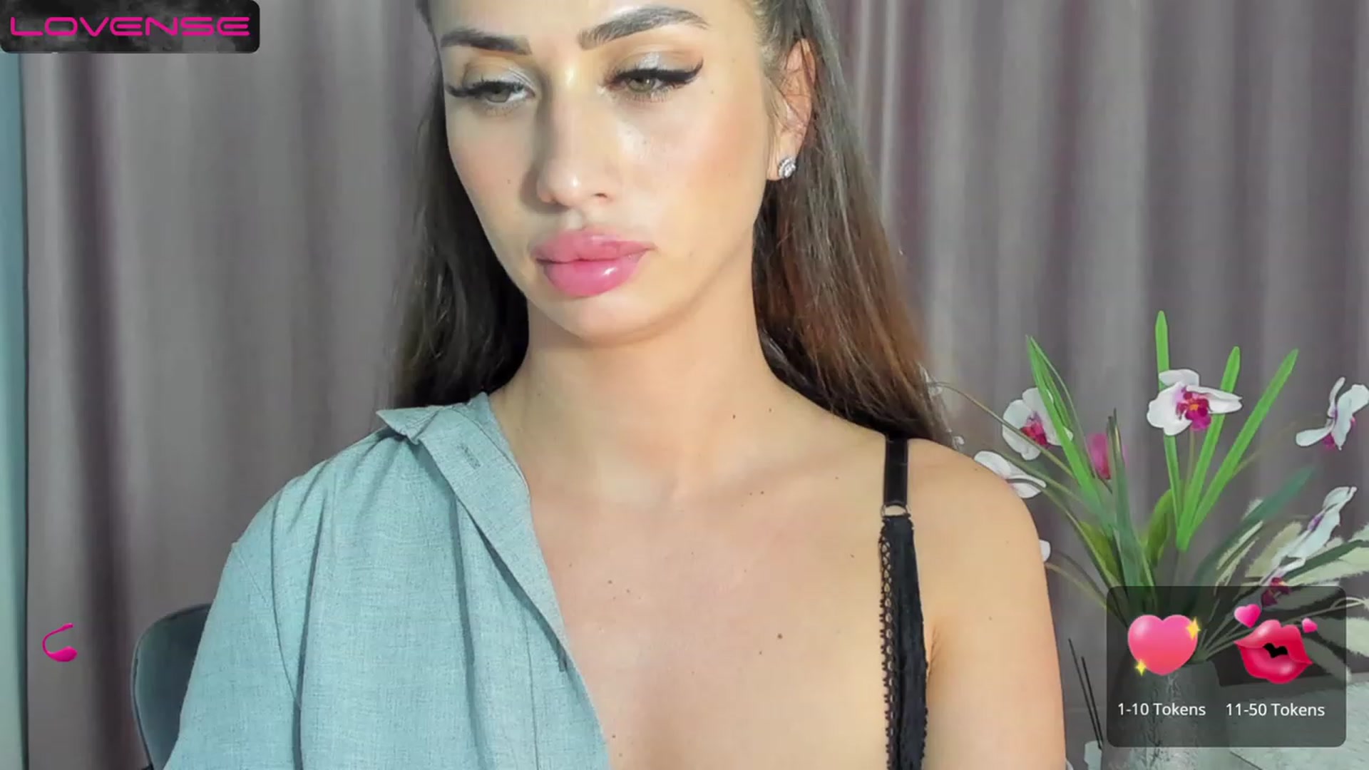 Gallery image thumbnail from MissAisha_'s myfreecams stream on, 03/12/2023, 19:03 image 4 of 20