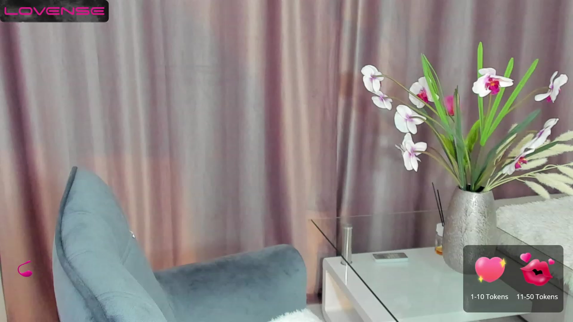 Gallery image thumbnail from MissAisha_'s myfreecams stream on, 03/12/2023, 19:30 image 10 of 20