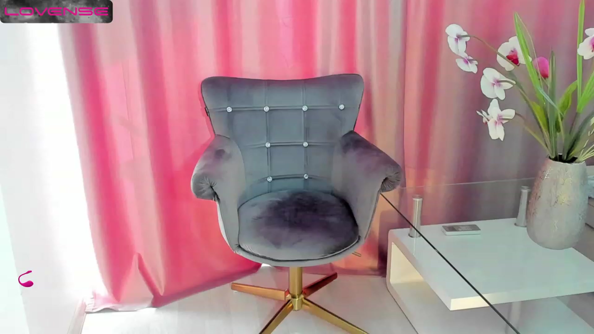 Gallery image thumbnail from MissAisha_'s myfreecams stream on, 03/13/2023, 15:04 image 3 of 20