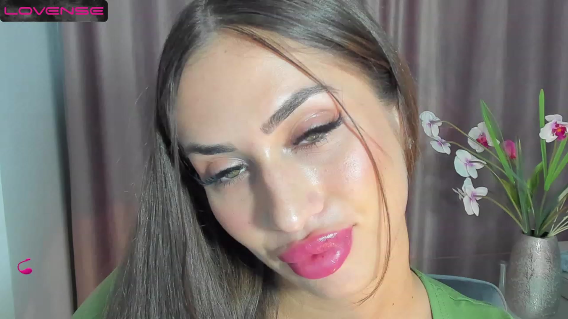 Gallery image thumbnail from MissAisha_'s myfreecams stream on, 03/13/2023, 18:11 image 1 of 20