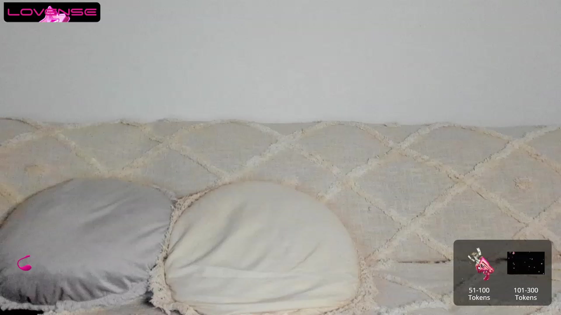 Gallery image thumbnail from MissAisha_'s myfreecams stream on, 03/30/2023, 17:07 image 18 of 20