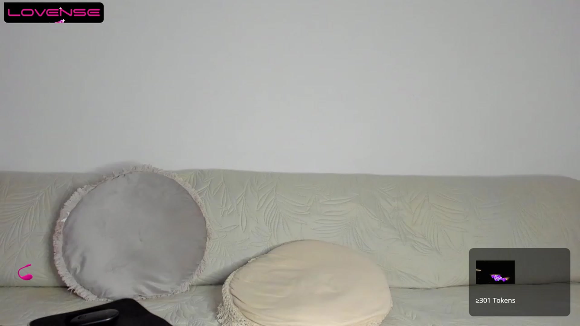 Gallery image thumbnail from MissAisha_'s myfreecams stream on, 04/27/2023, 14:36 image 6 of 20