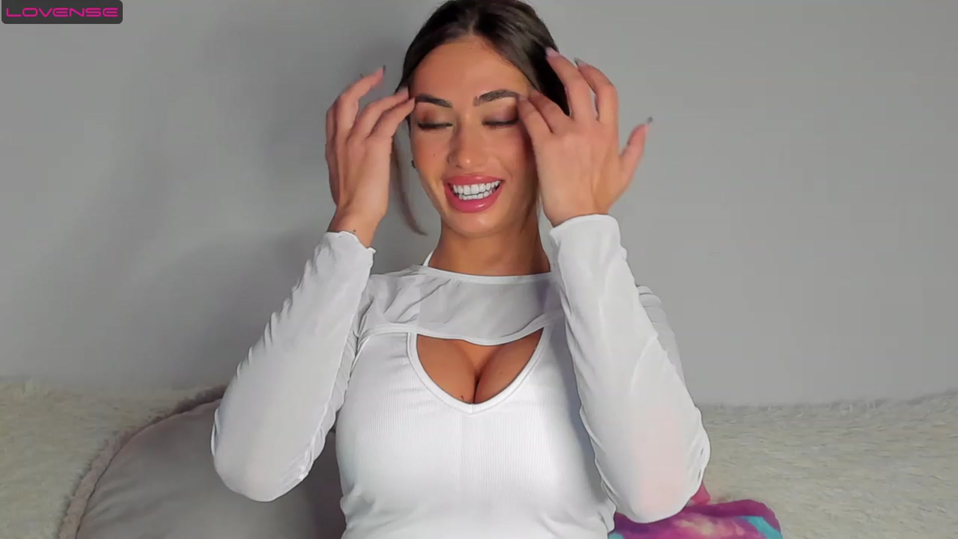 Gallery image thumbnail from MissAisha_'s myfreecams stream on, 06/04/2023, 13:48 image 10 of 20