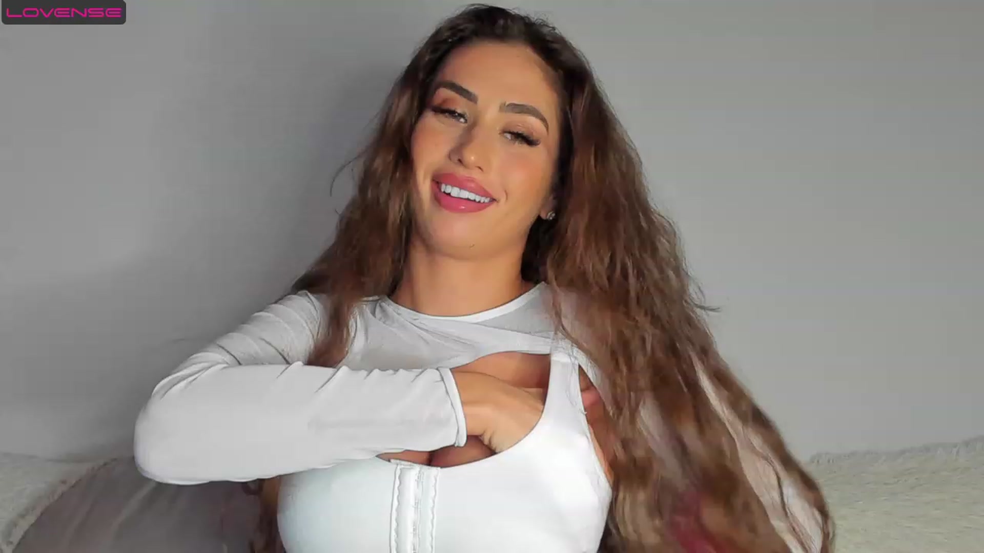 Gallery image thumbnail from MissAisha_'s myfreecams stream on, 06/09/2023, 13:24 image 9 of 20