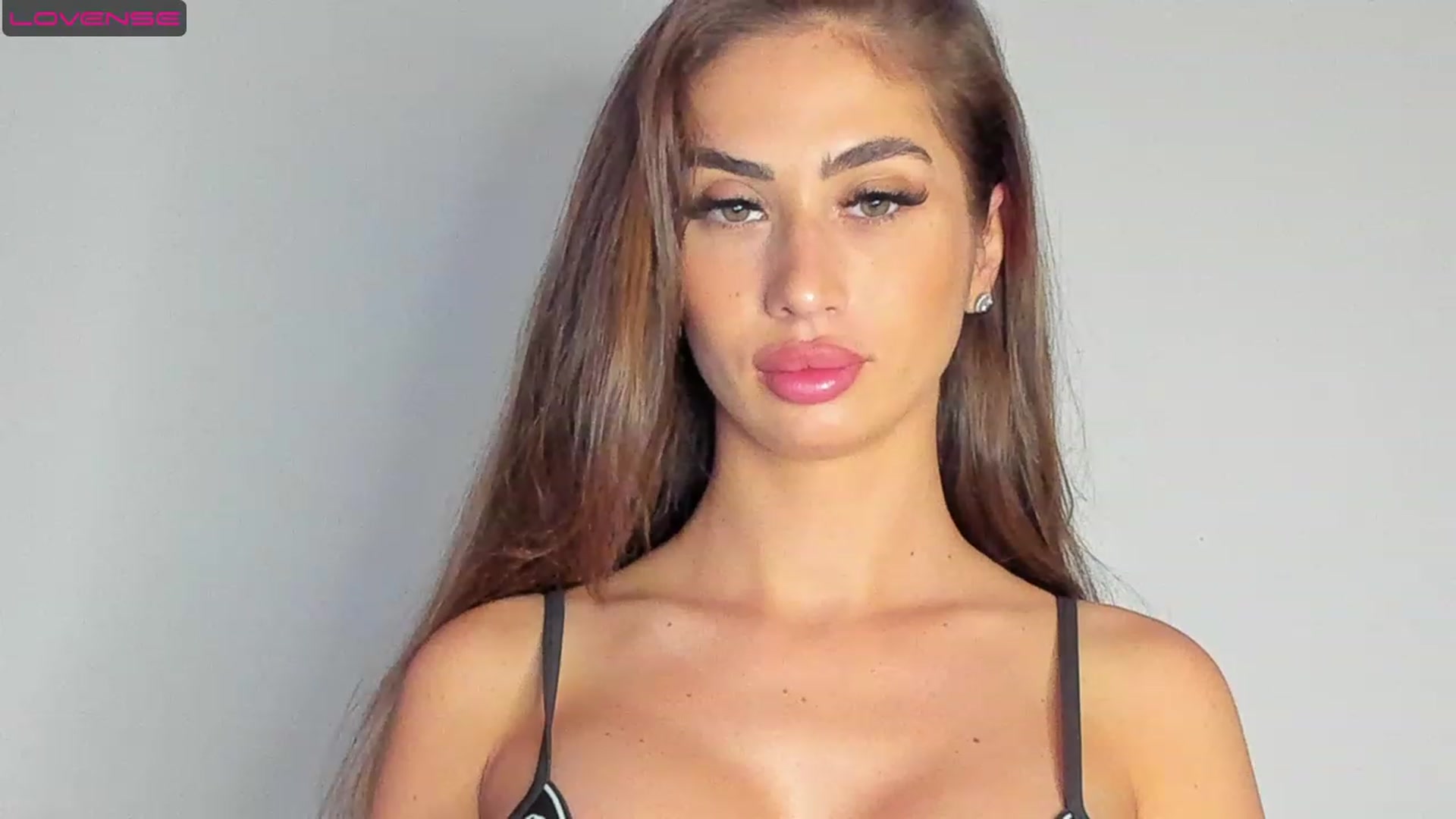Gallery image thumbnail from MissAisha_'s myfreecams stream on, 06/26/2023, 10:10 image 19 of 20