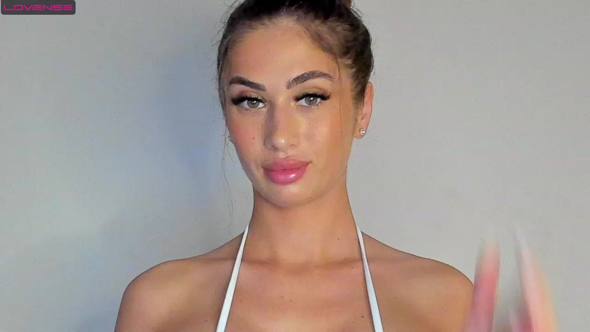 Gallery image thumbnail from MissAisha_'s myfreecams stream on, 07/07/2023, 14:52 image 10 of 20
