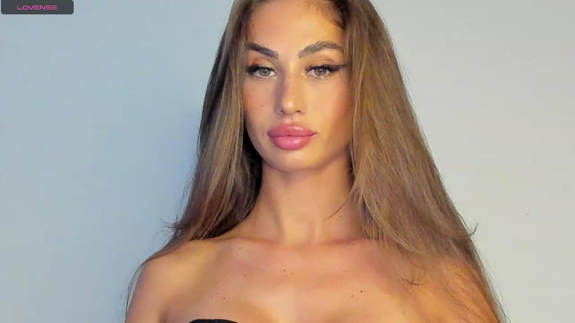 Gallery image thumbnail from MissAisha_'s myfreecams stream on, 08/25/2023, 12:10 image 15 of 20