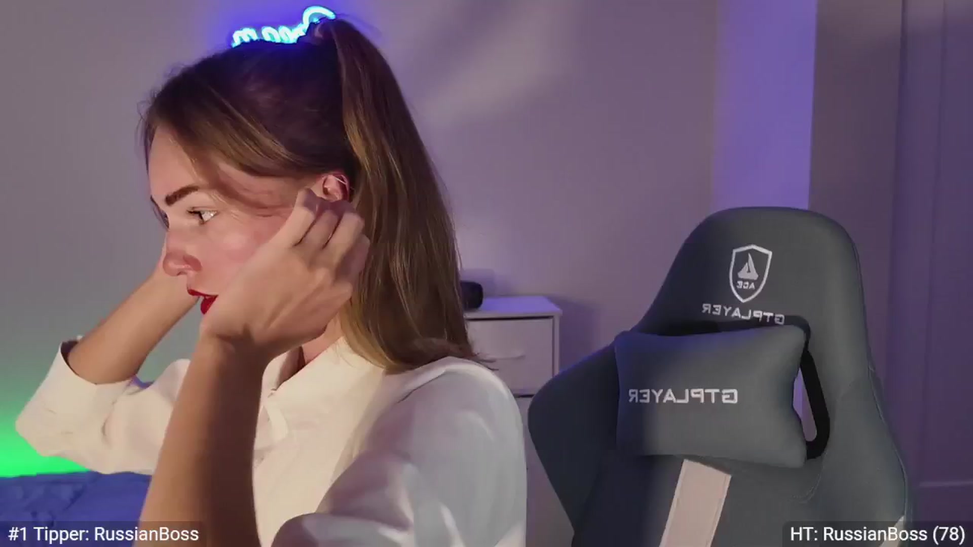 Gallery image thumbnail from MissAlexQuinn's myfreecams stream on, 04/24/2025, 03:27 image 11 of 20
