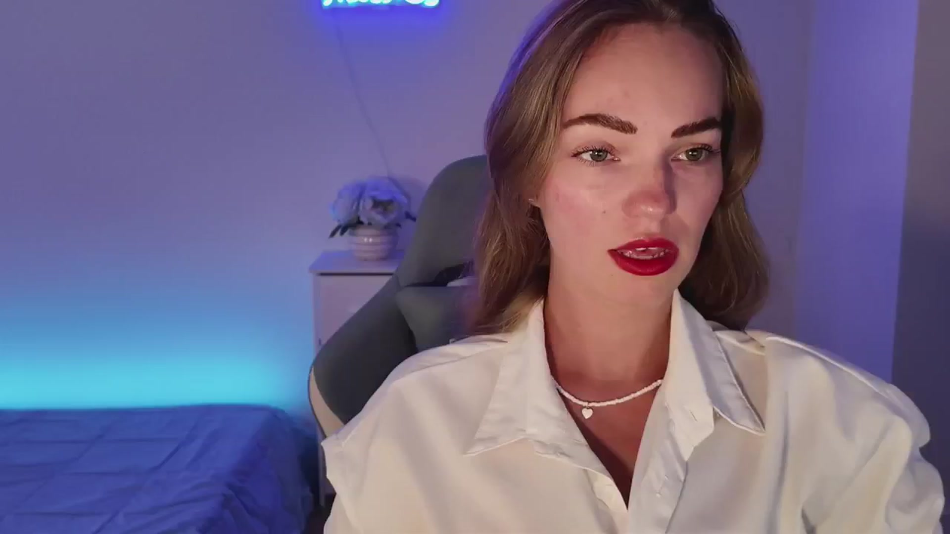 Gallery image thumbnail from MissAlexQuinn's myfreecams stream on, 04/29/2025, 01:29 image 5 of 20