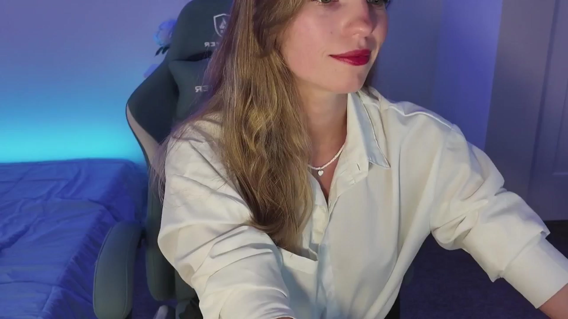 Gallery image thumbnail from MissAlexQuinn's myfreecams stream on, 04/29/2025, 02:59 image 5 of 20