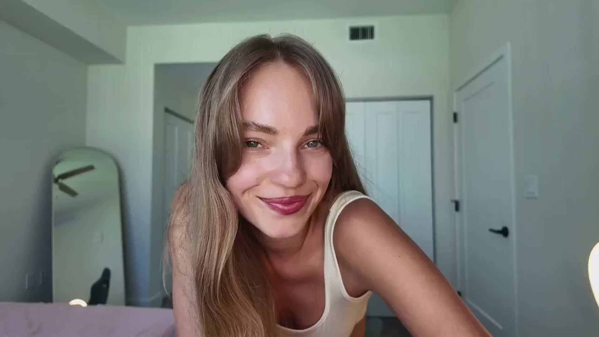 Gallery image thumbnail from MissAlexQuinn's myfreecams stream on, 07/28/2025, 22:28 image 2 of 20