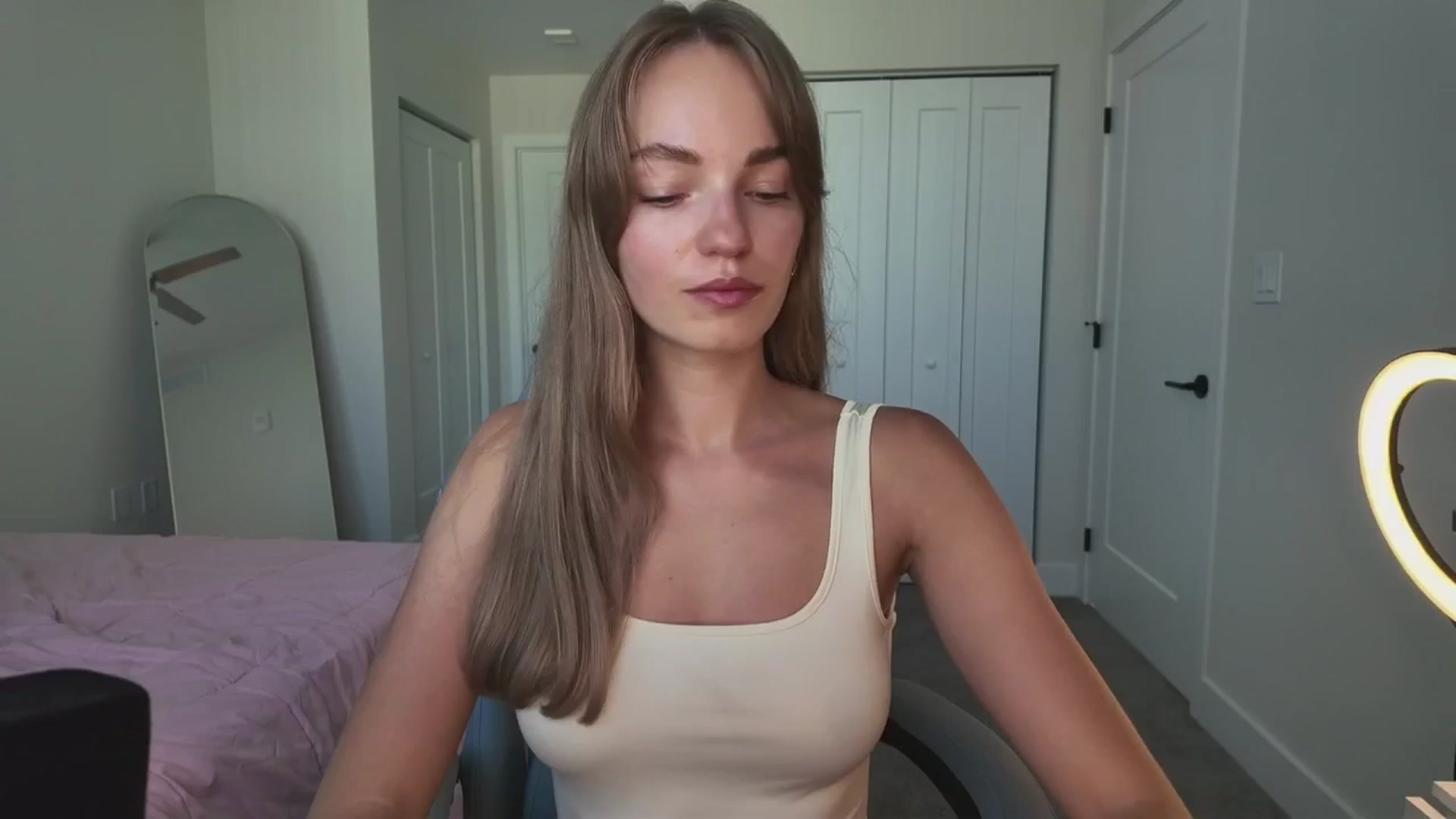 Gallery image thumbnail from MissAlexQuinn's myfreecams stream on, 07/28/2025, 22:28 image 20 of 20