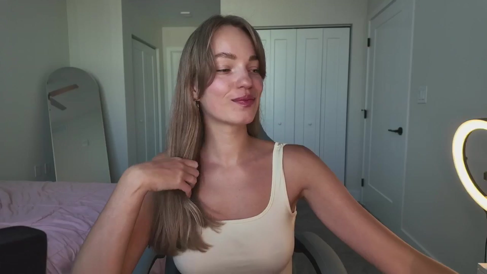 Gallery image thumbnail from MissAlexQuinn's myfreecams stream on, 07/28/2025, 23:11 image 9 of 20