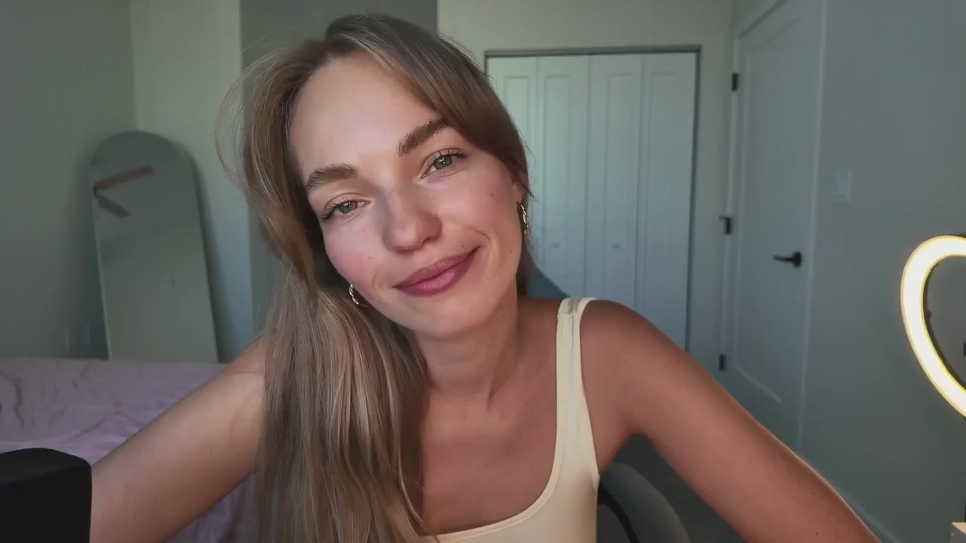 Gallery image thumbnail from MissAlexQuinn's myfreecams stream on, 07/28/2025, 23:11 image 15 of 20