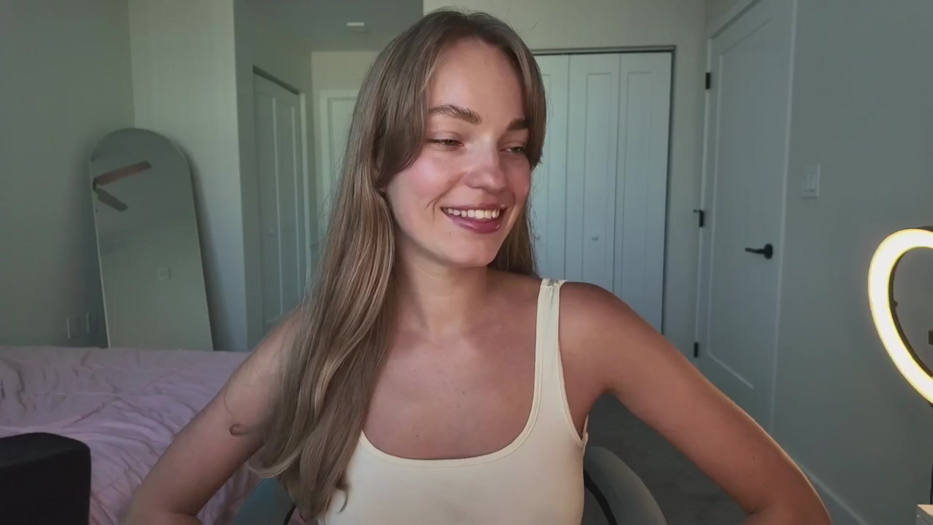 Gallery image thumbnail from MissAlexQuinn's myfreecams stream on, 07/28/2025, 23:11 image 10 of 20