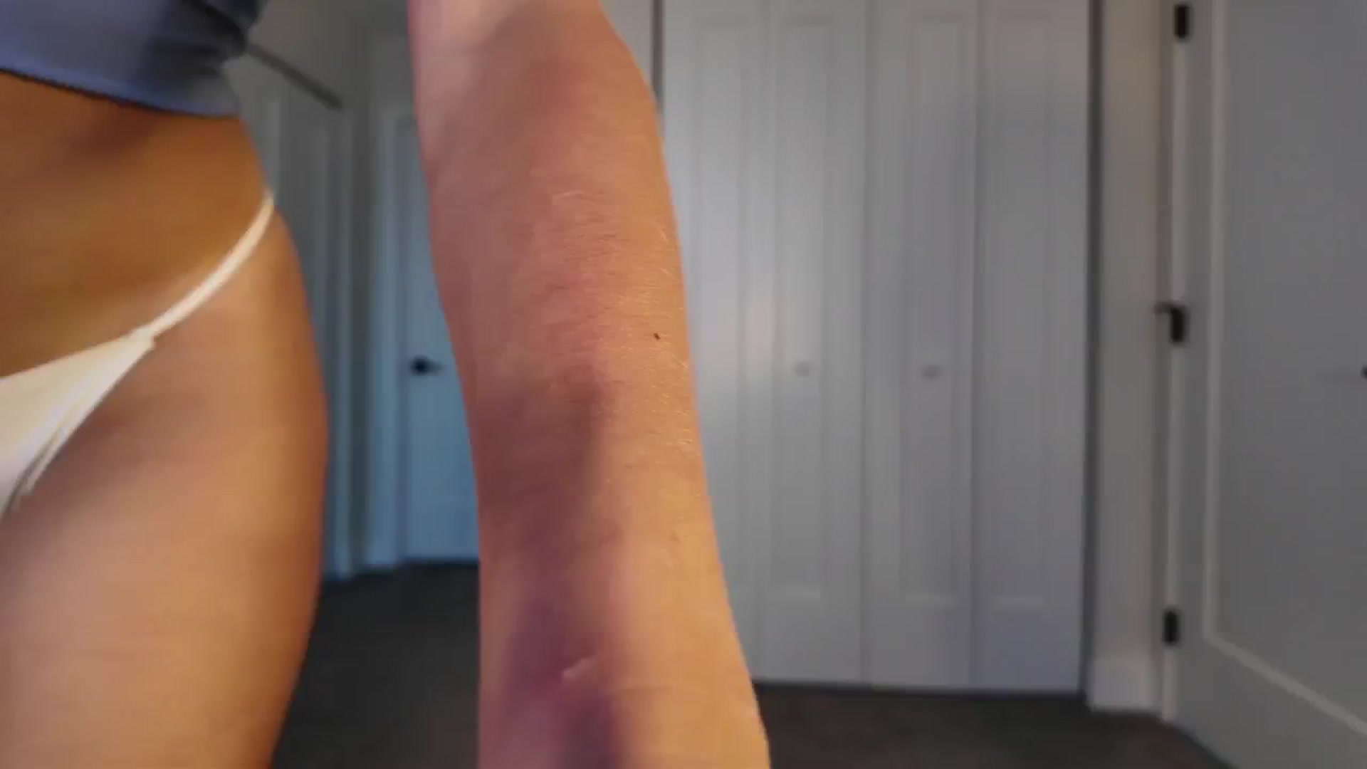 Gallery image thumbnail from MissAlexQuinn's myfreecams stream on, 08/05/2025, 24:05 image 14 of 20