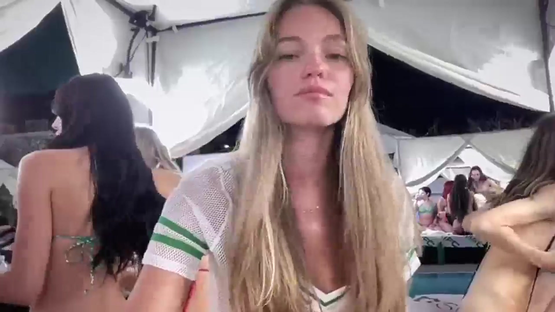 Gallery image thumbnail from MissAlexQuinn's myfreecams stream on, 10/07/2025, 06:32 image 7 of 20
