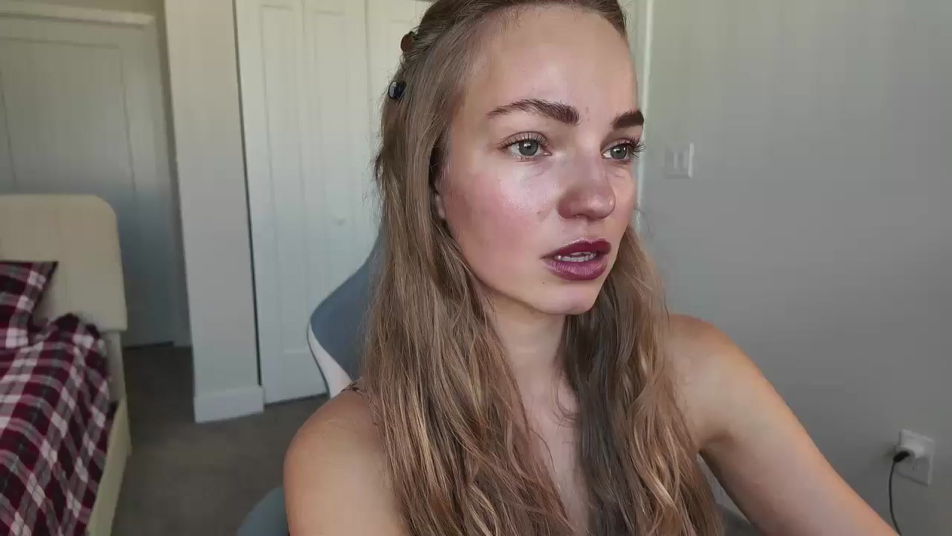 Gallery image thumbnail from MissAlexQuinn's myfreecams stream on, 01/16/2026, 21:55 image 1 of 20