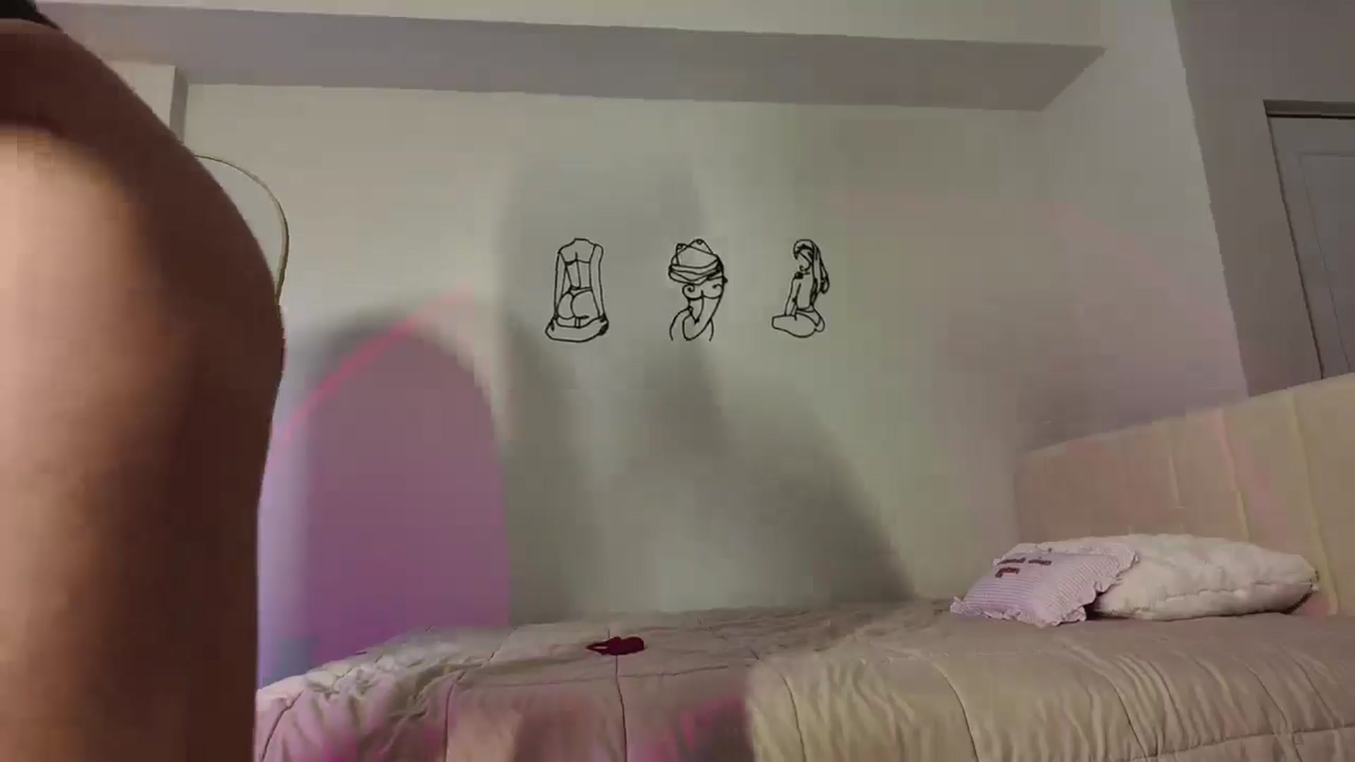 Gallery image thumbnail from MissAlexQuinn's myfreecams stream on, 04/08/2026, 24:52 image 20 of 20