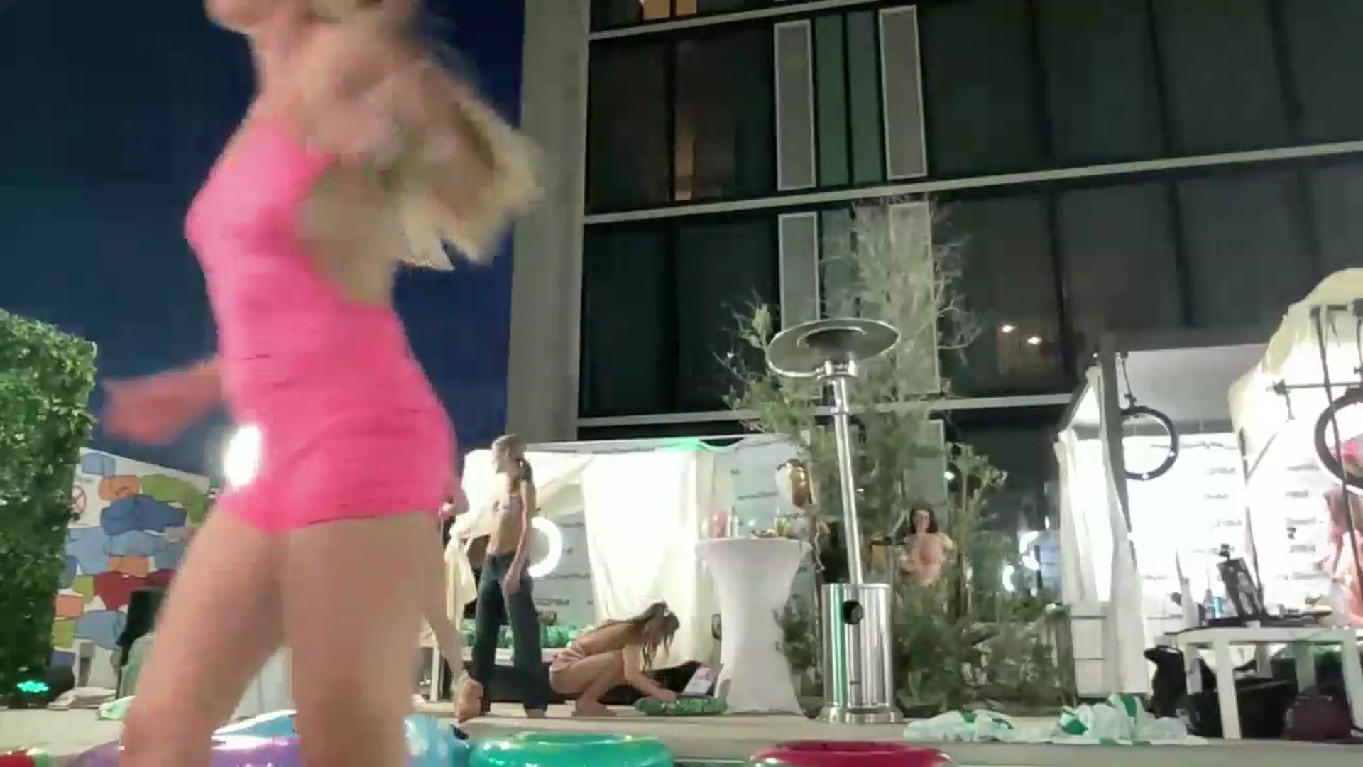 Gallery image thumbnail from MissAlexQuinn's myfreecams stream on, 05/21/2026, 03:52 image 2 of 20