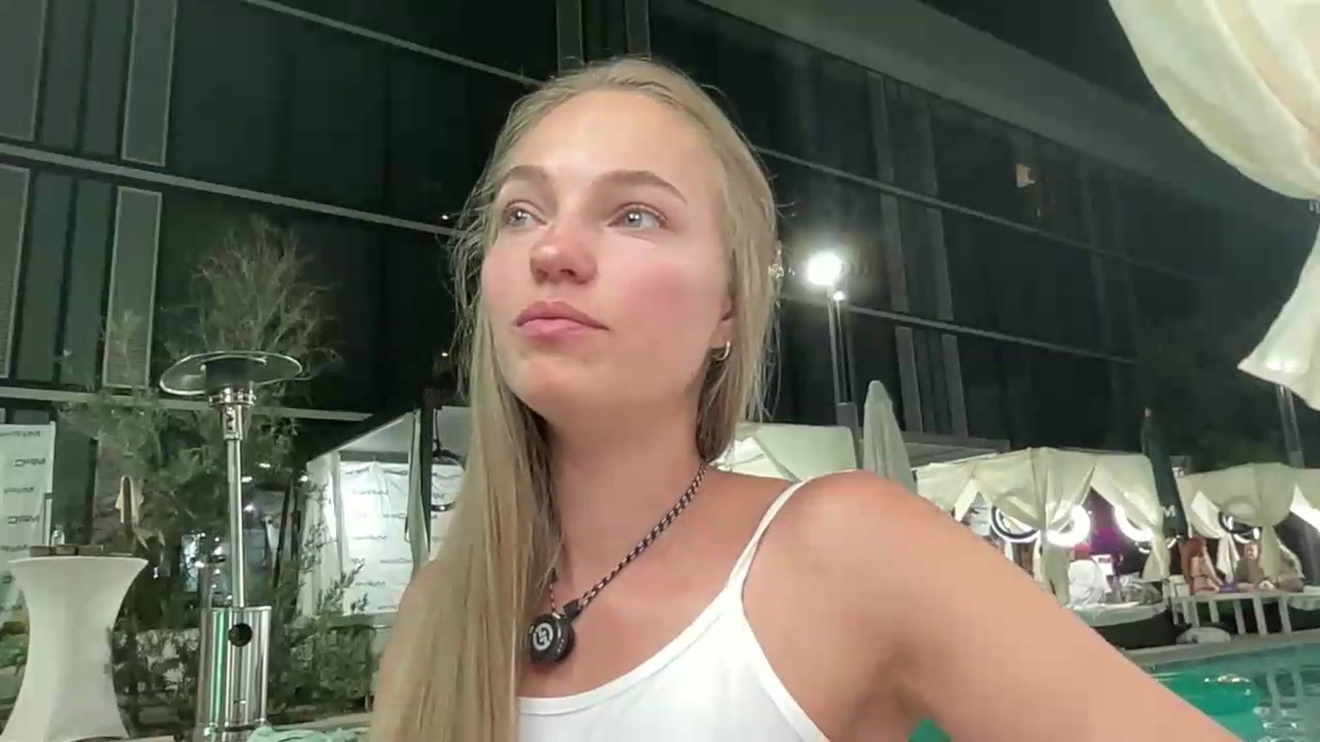 Gallery image thumbnail from MissAlexQuinn's myfreecams stream on, 05/21/2026, 04:53 image 17 of 20
