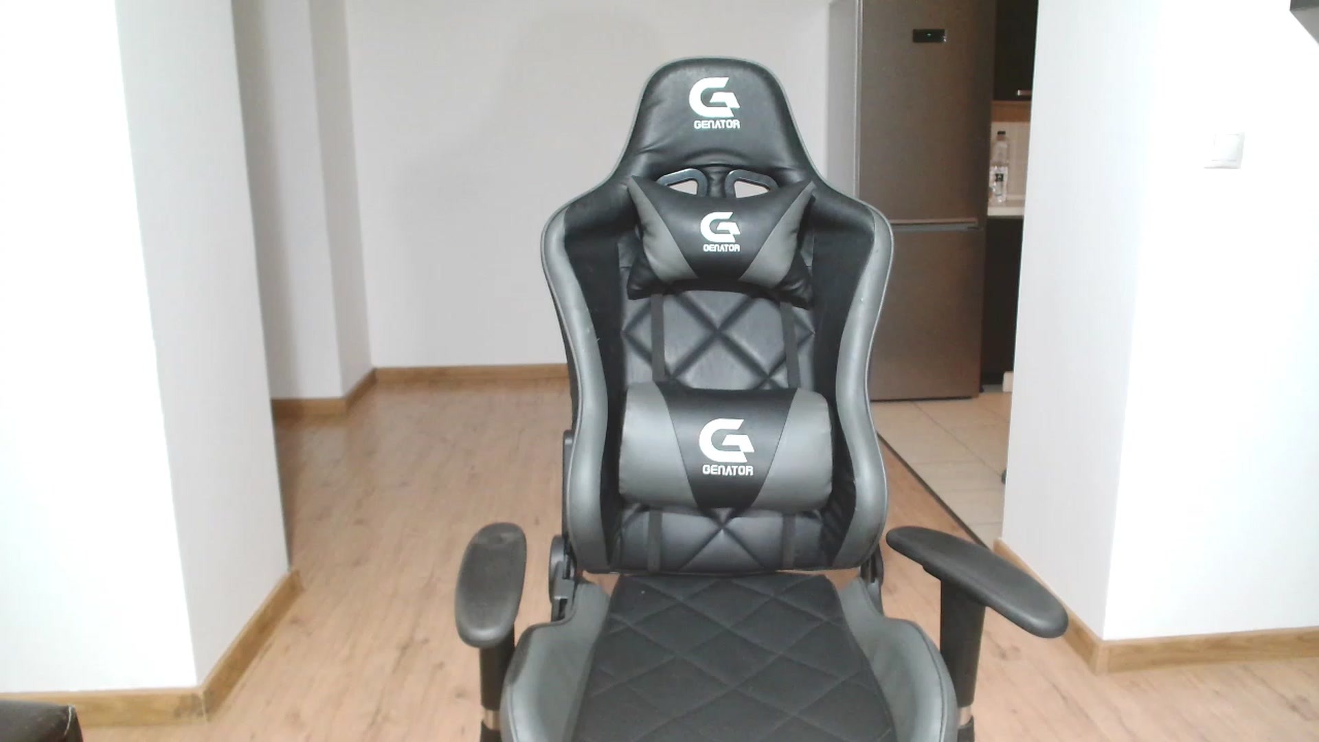 Gallery image thumbnail from MissAlice132's myfreecams stream on, 04/17/2023, 01:08 image 9 of 20