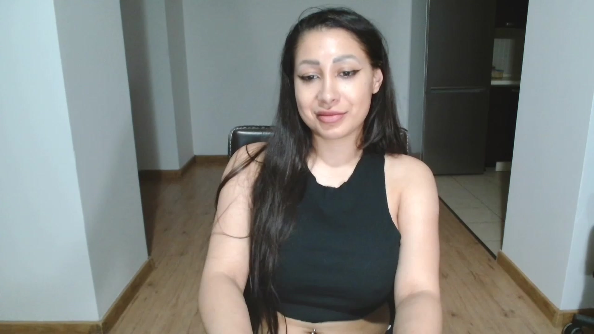Gallery image thumbnail from MissAlice132's myfreecams stream on, 06/12/2023, 23:31 image 3 of 20