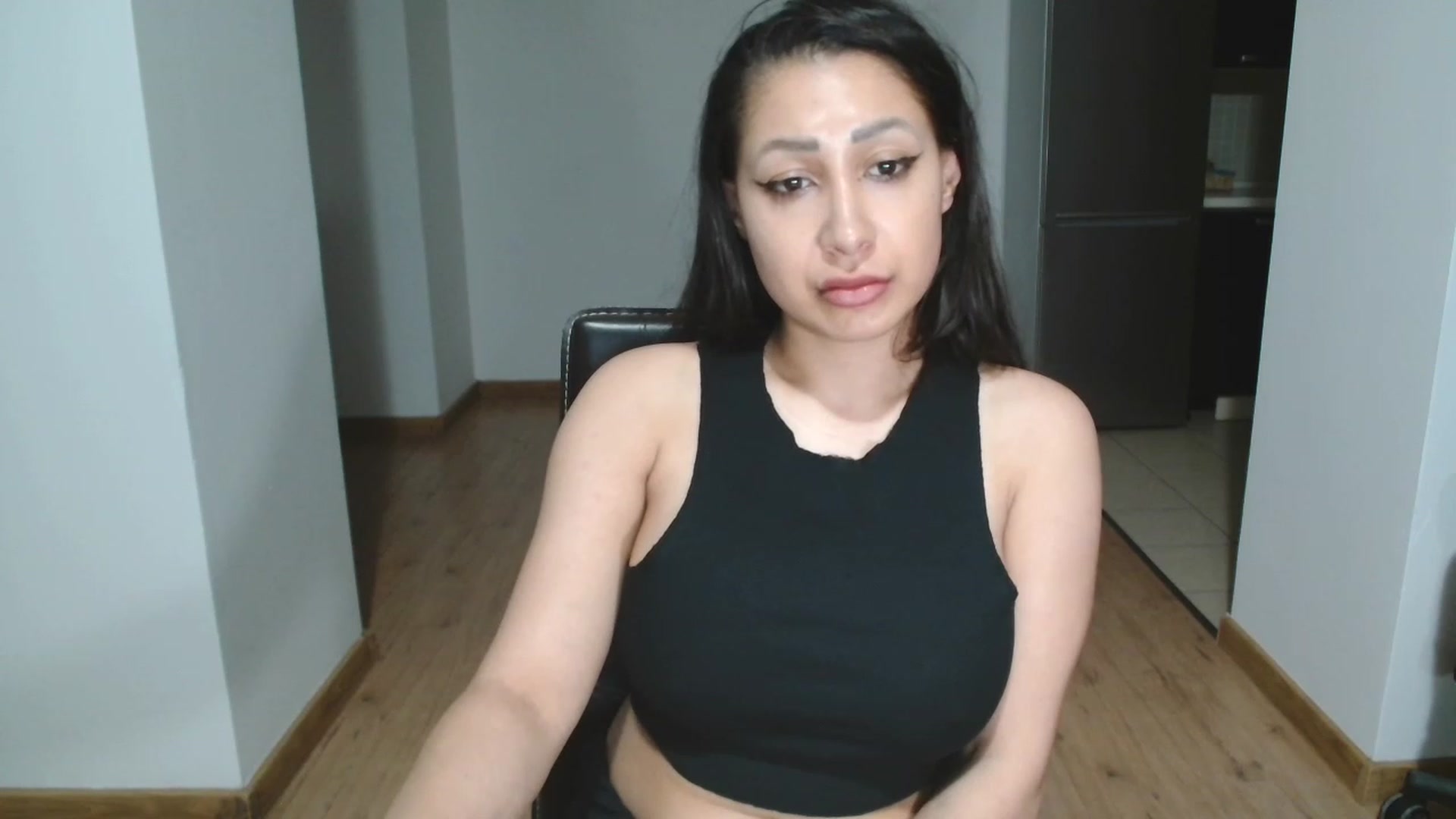 Gallery image thumbnail from MissAlice132's myfreecams stream on, 06/12/2023, 23:31 image 14 of 20