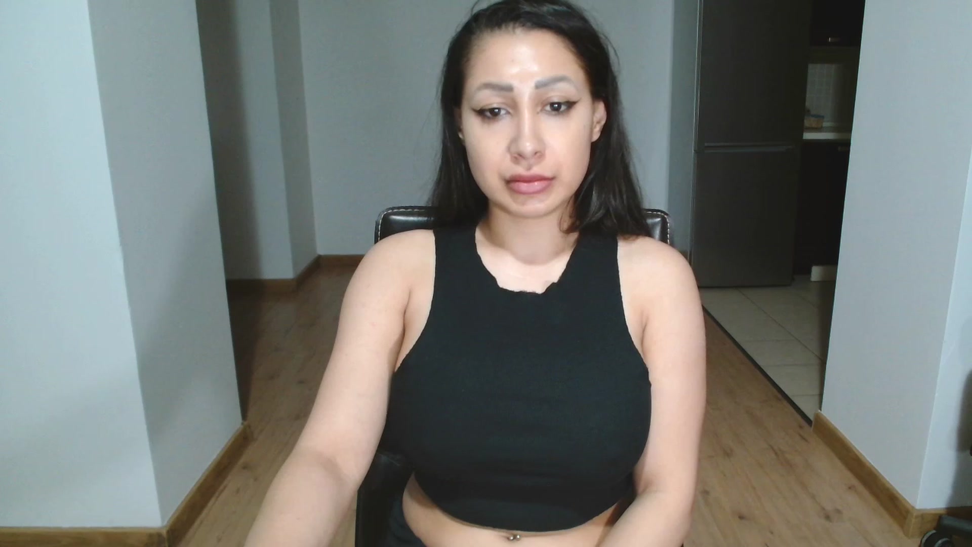 Gallery image thumbnail from MissAlice132's myfreecams stream on, 06/12/2023, 23:31 image 13 of 20