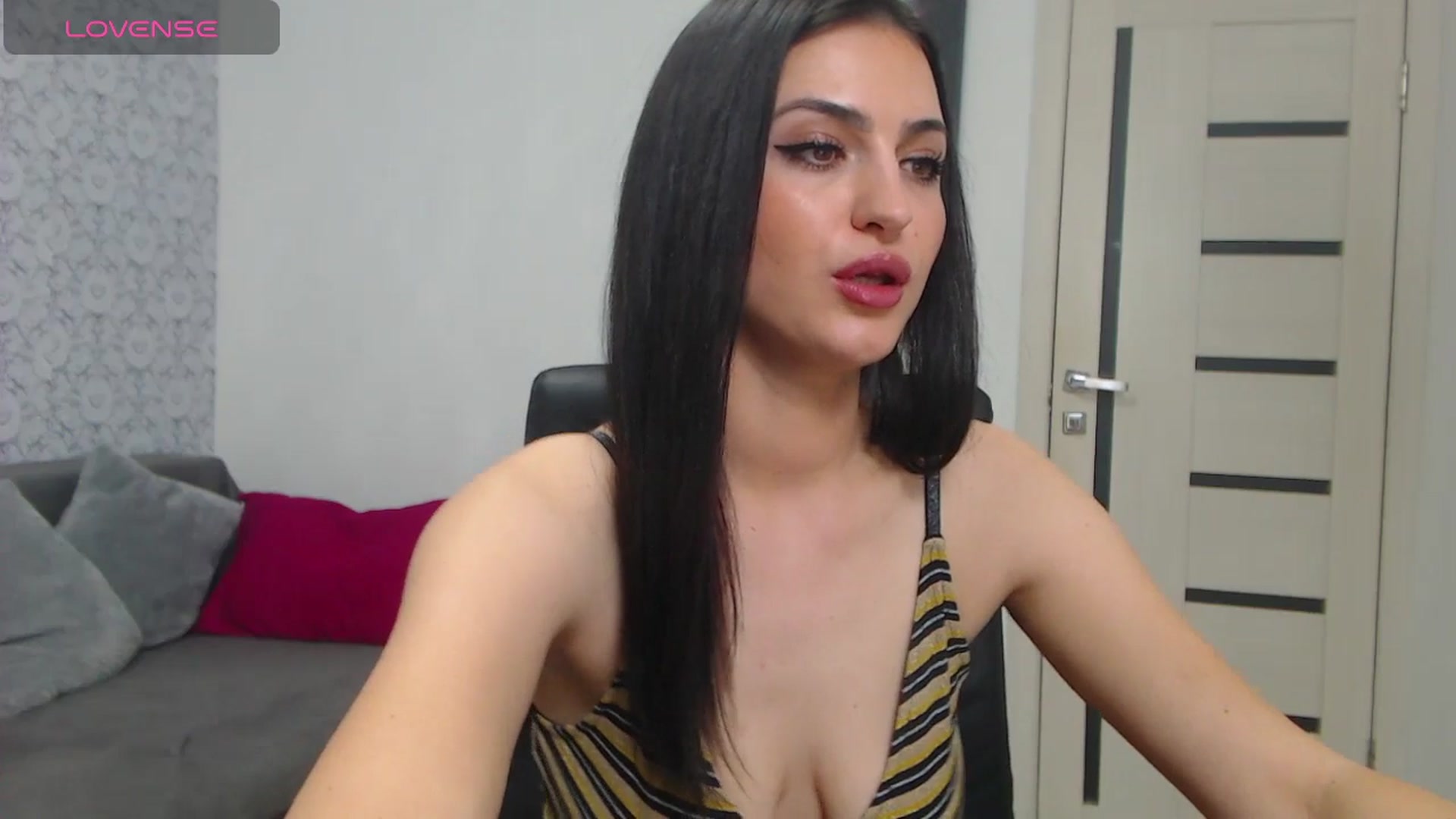 Gallery image thumbnail from MissAndy's myfreecams stream on, 03/11/2025, 15:06 image 13 of 20