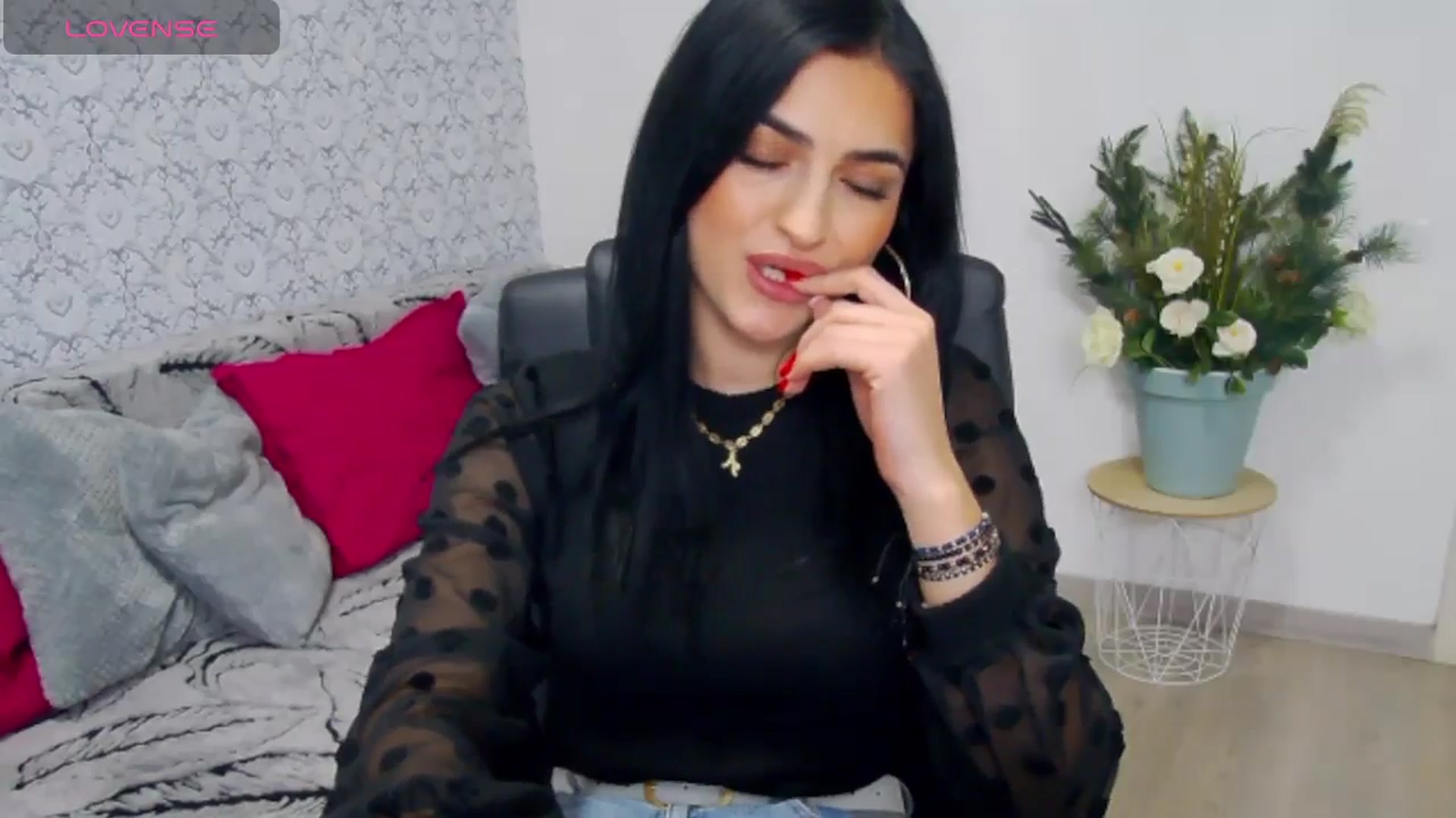 Gallery image thumbnail from MissAndy's myfreecams stream on, 12/27/2025, 14:09 image 18 of 20