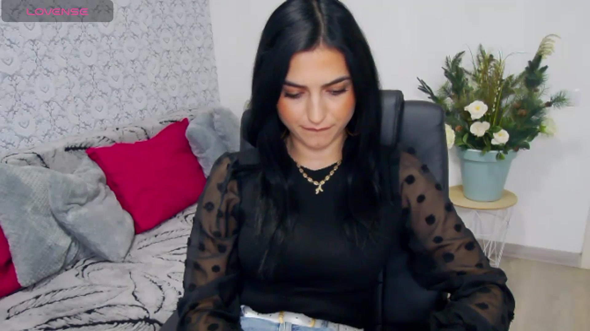 Gallery image thumbnail from MissAndy's myfreecams stream on, 12/27/2025, 14:09 image 13 of 20