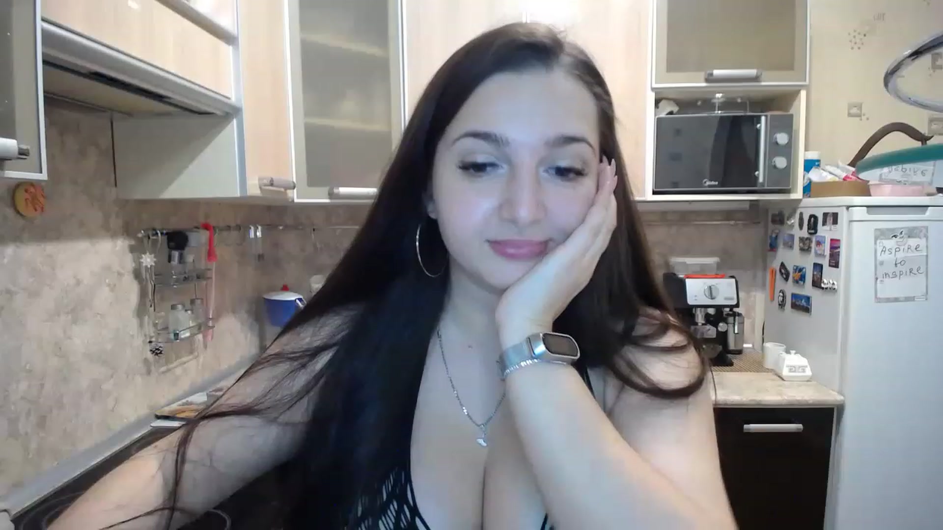Gallery image thumbnail from MissAnnaC's myfreecams stream on, 11/15/2022, 17:35 image 15 of 20
