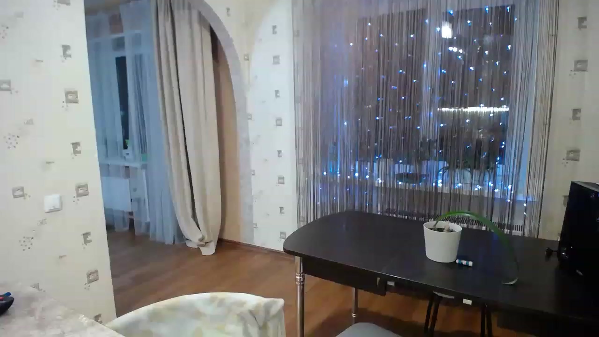 Gallery image thumbnail from MissAnnaC's myfreecams stream on, 12/12/2022, 13:32 image 11 of 20
