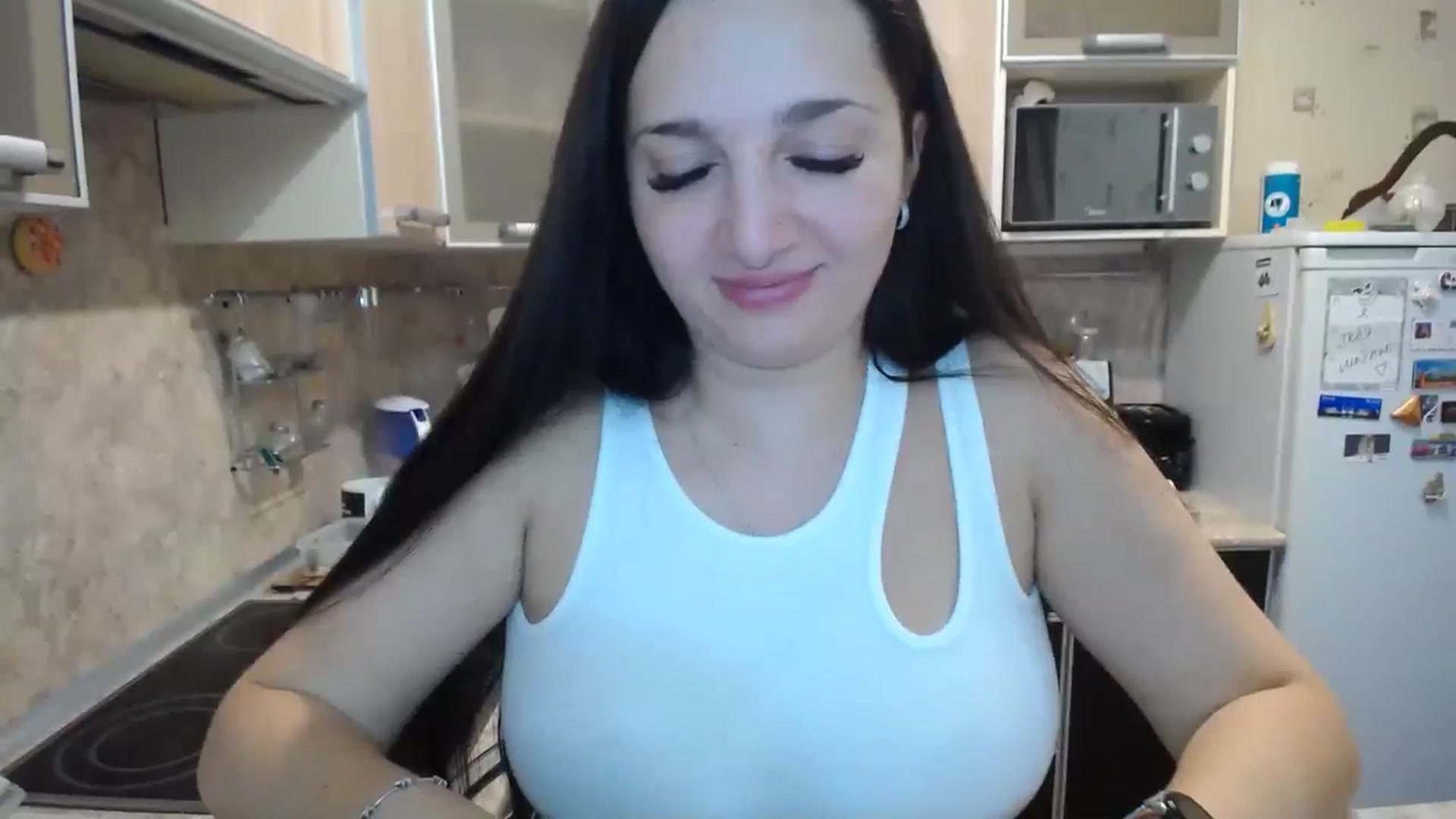 Gallery image thumbnail from MissAnnaC's myfreecams stream on, 12/26/2023, 17:14 image 14 of 20