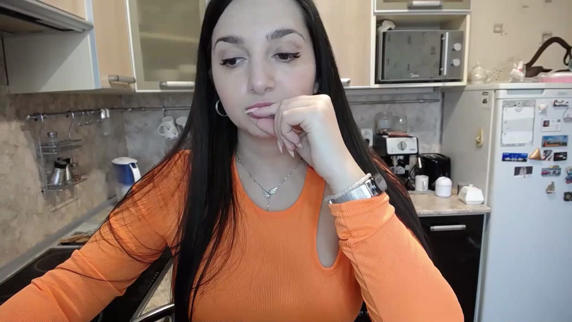 Gallery image thumbnail from MissAnnaC's myfreecams stream on, 04/29/2024, 10:59 image 14 of 20