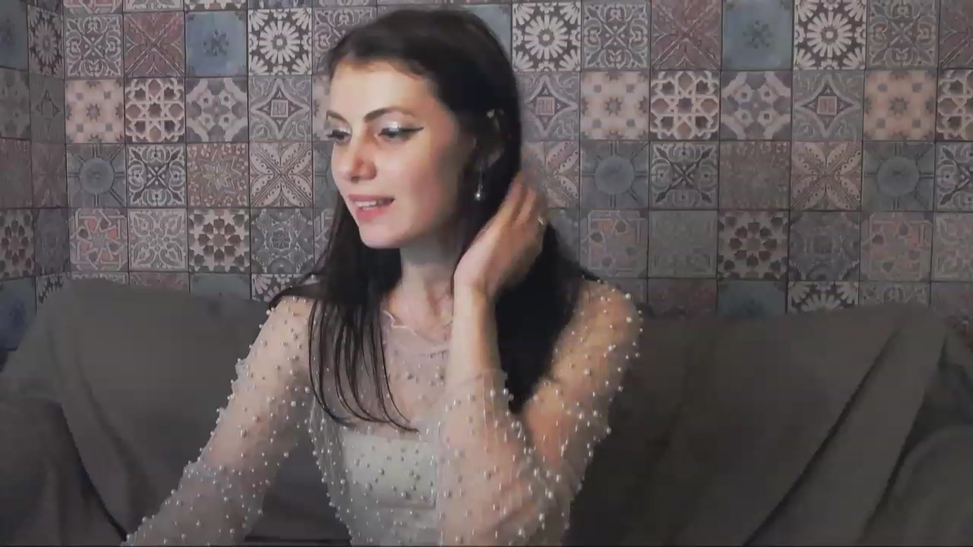 Gallery image thumbnail from MissAracely's myfreecams stream on, 12/05/2022, 24:29 image 12 of 20