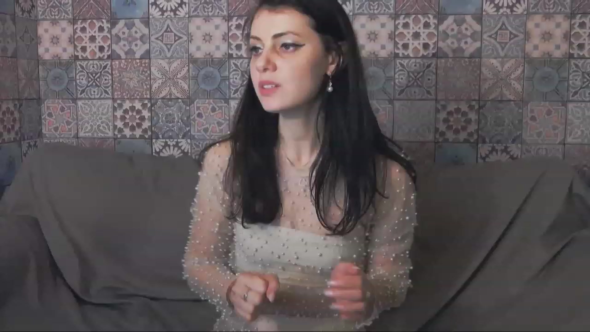 Gallery image thumbnail from MissAracely's myfreecams stream on, 12/05/2022, 24:29 image 3 of 20