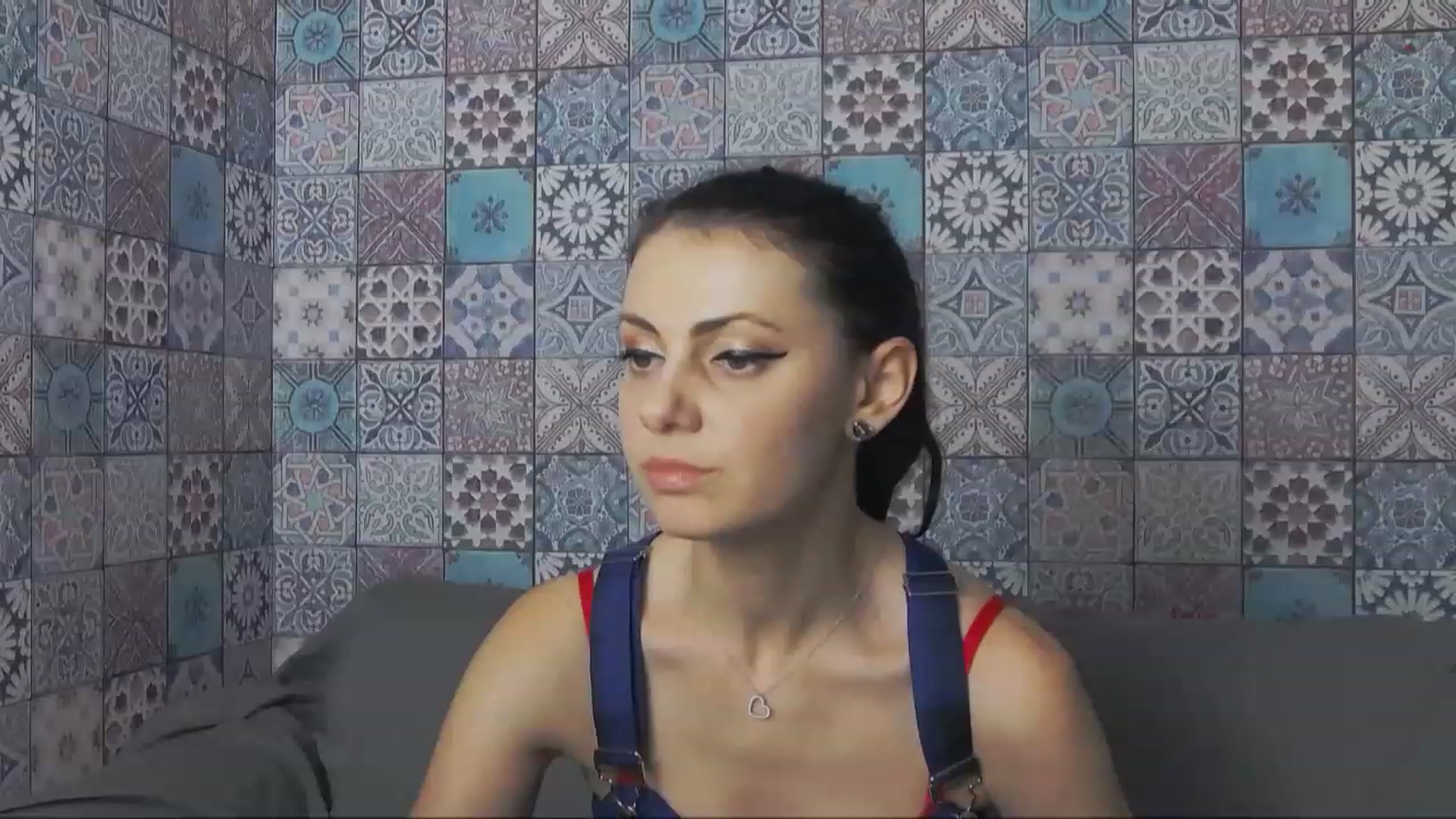 Gallery image thumbnail from MissAracely's myfreecams stream on, 12/07/2022, 16:38 image 3 of 20