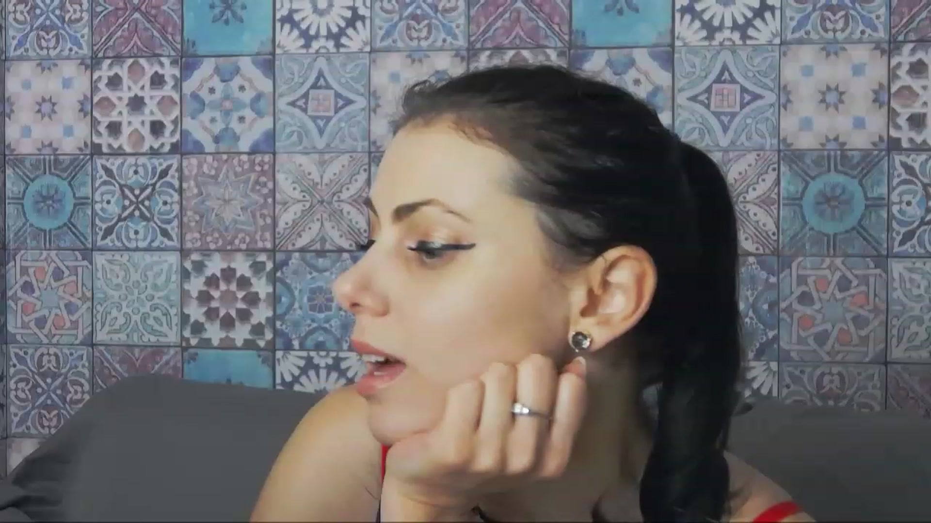 Gallery image thumbnail from MissAracely's myfreecams stream on, 12/07/2022, 16:38 image 12 of 20