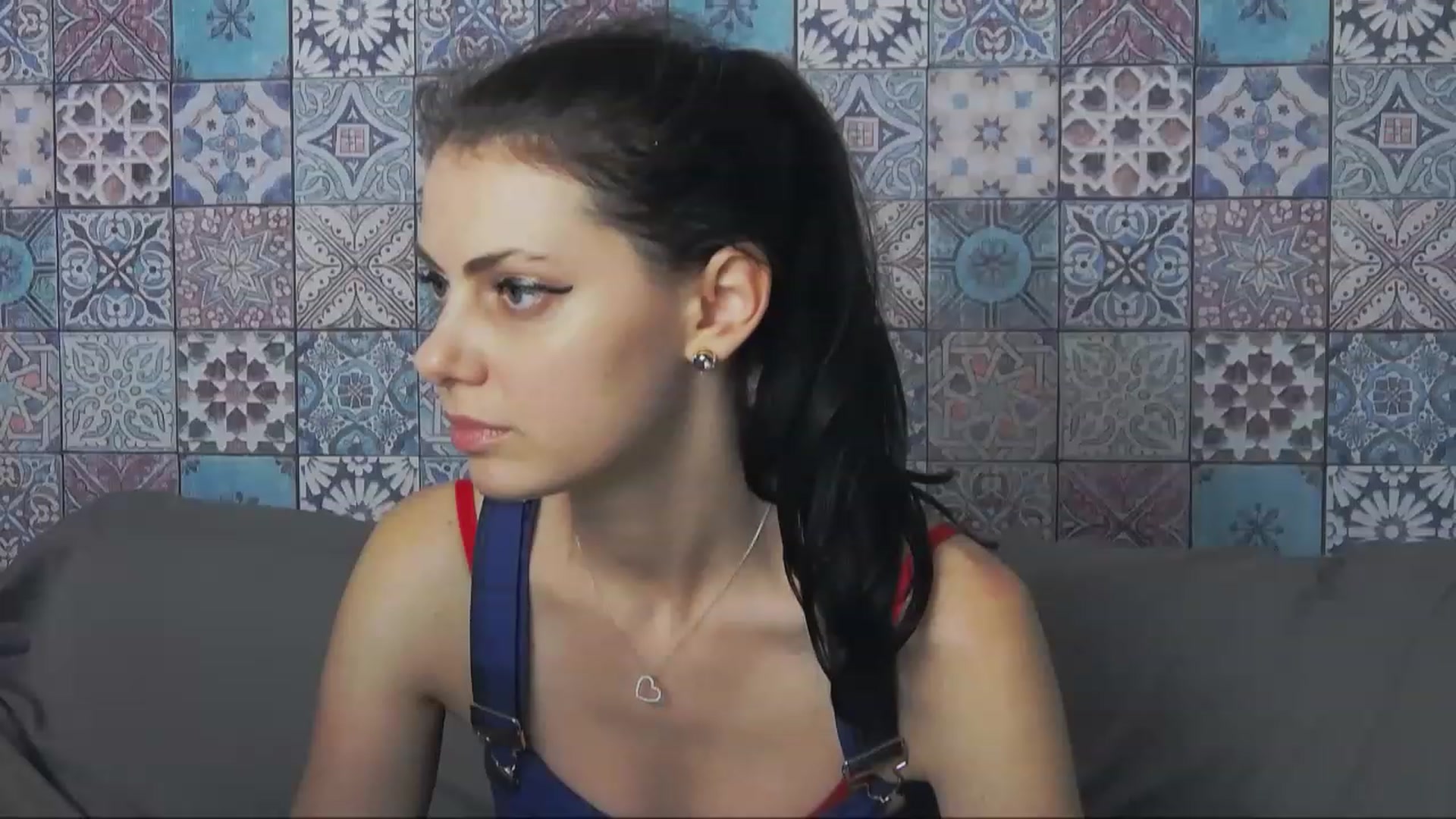 Gallery image thumbnail from MissAracely's myfreecams stream on, 12/07/2022, 19:34 image 7 of 20