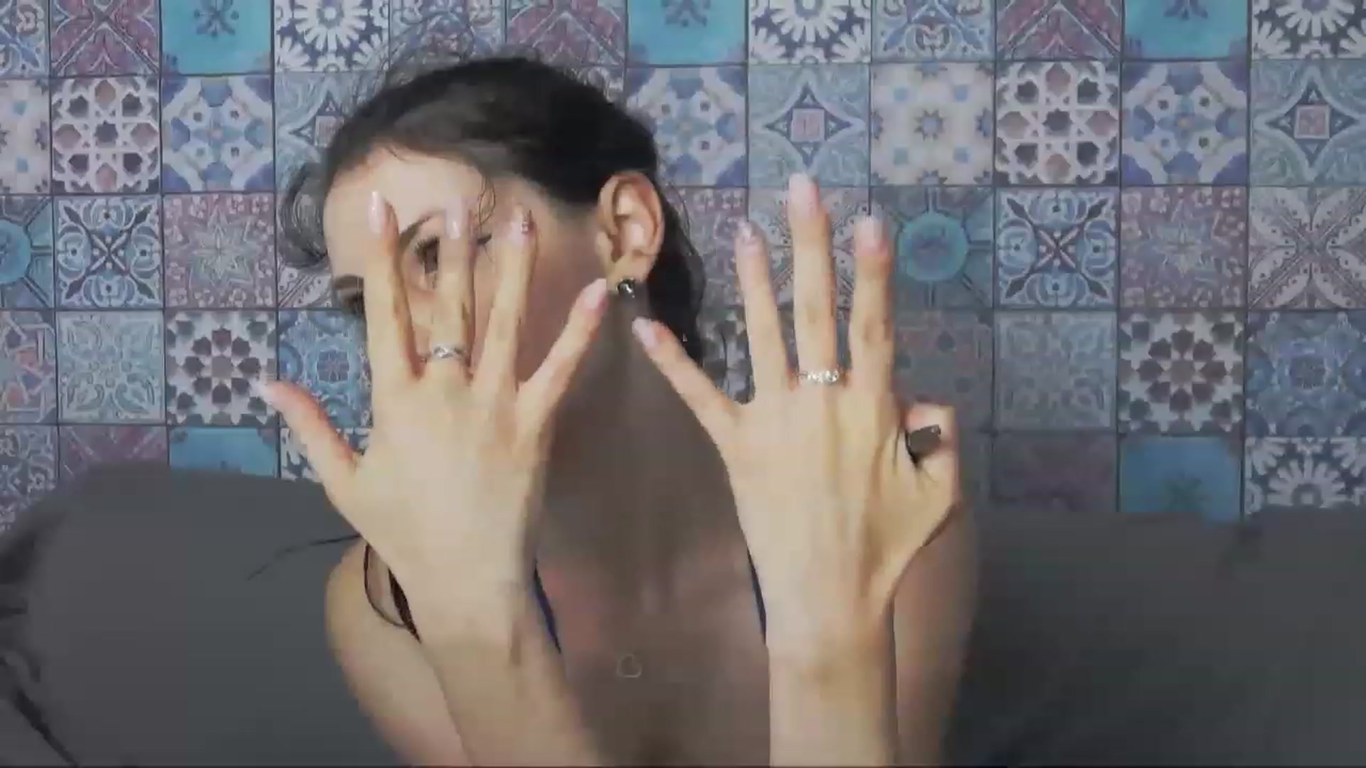 Gallery image thumbnail from MissAracely's myfreecams stream on, 12/07/2022, 19:34 image 12 of 20