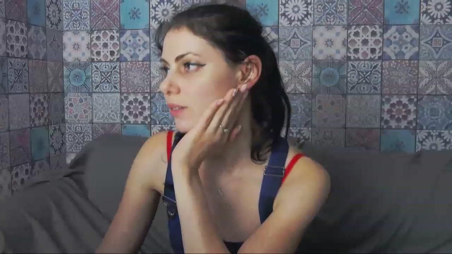 Gallery image thumbnail from MissAracely's myfreecams stream on, 12/07/2022, 22:03 image 18 of 20