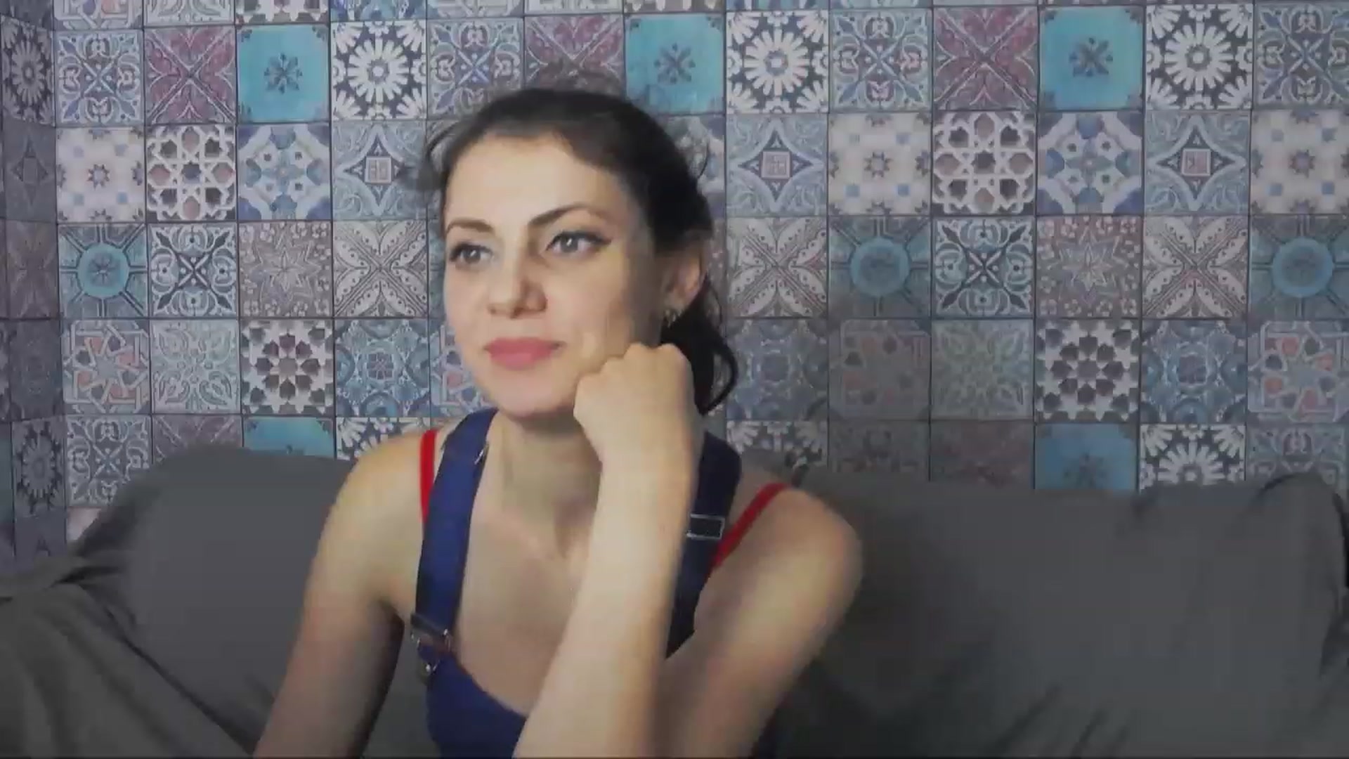 Gallery image thumbnail from MissAracely's myfreecams stream on, 12/07/2022, 22:03 image 5 of 20
