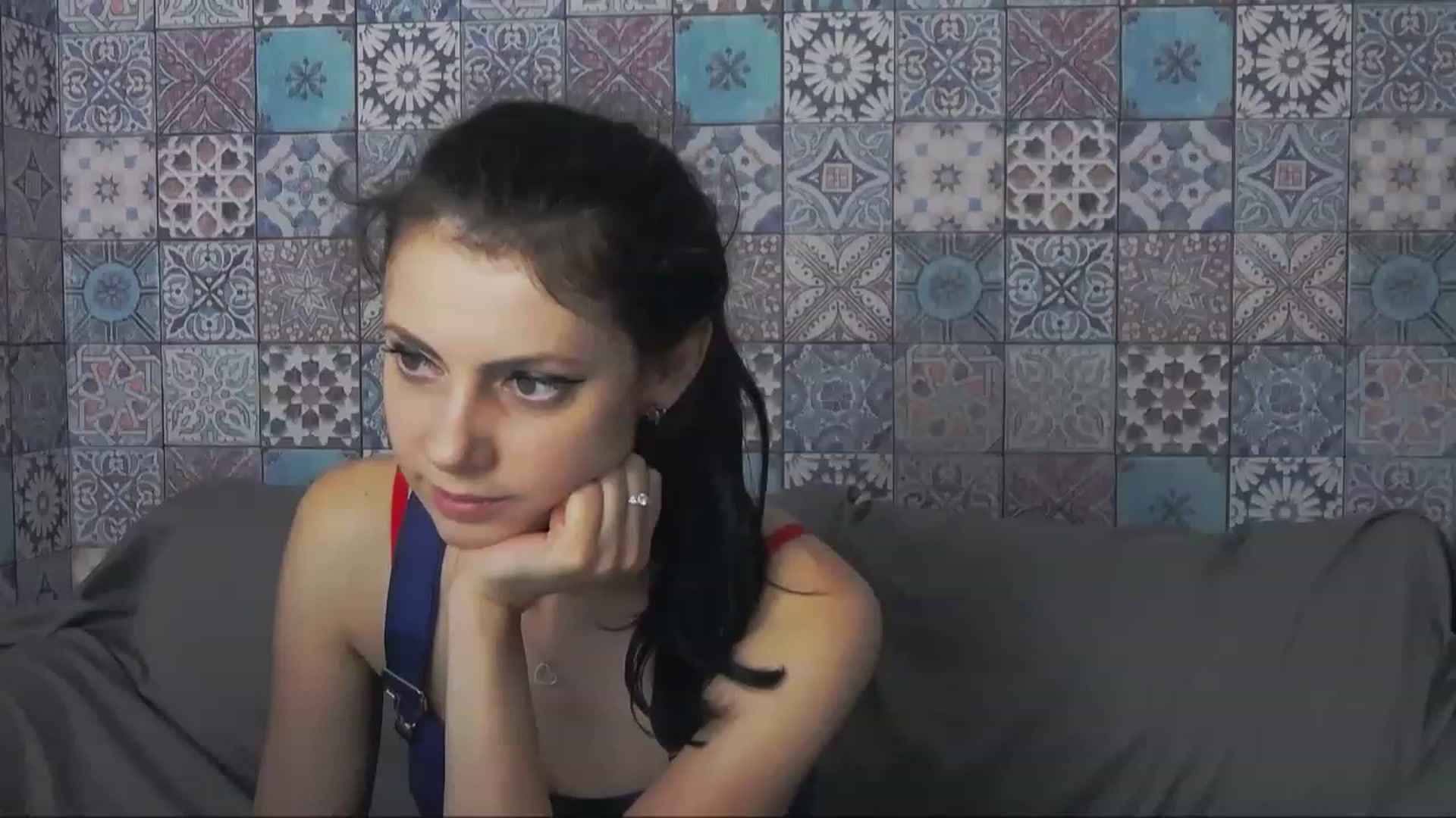 Gallery image thumbnail from MissAracely's myfreecams stream on, 12/07/2022, 22:03 image 4 of 20