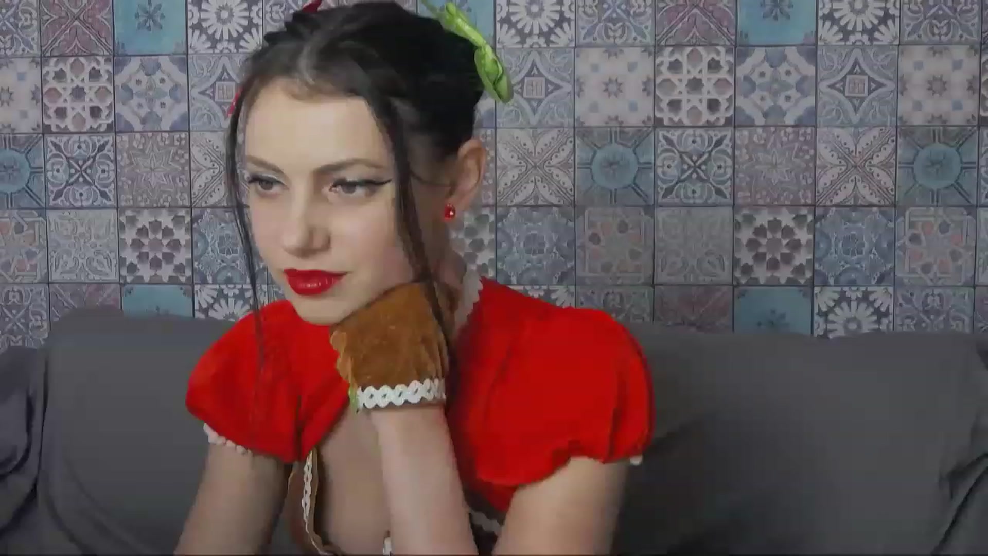Gallery image thumbnail from MissAracely's myfreecams stream on, 12/09/2022, 16:28 image 15 of 20